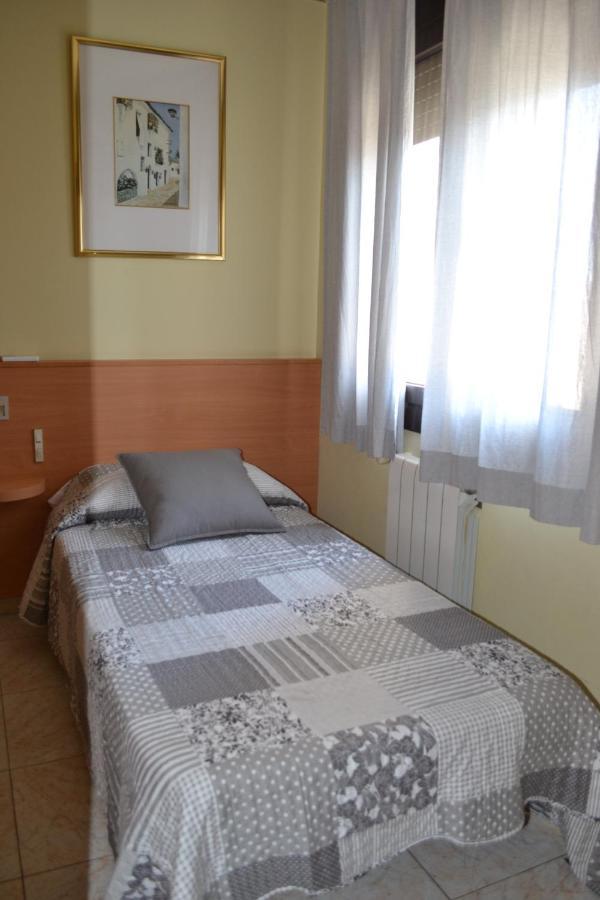 Hostal Bartis 피게레스 외부 사진