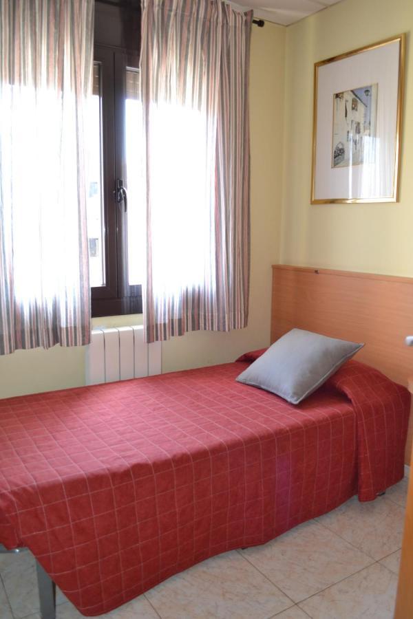 Hostal Bartis 피게레스 외부 사진